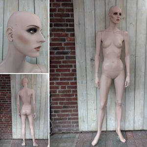 RD41 Adel Rootstein mannequin Victoria Body Gossip collection X10