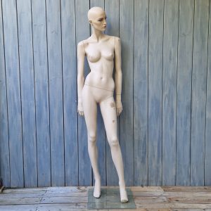 RD33 Adel Rootstein mannequin Gisela classy Lady long legs collection H4 ON HOLD SOLD!